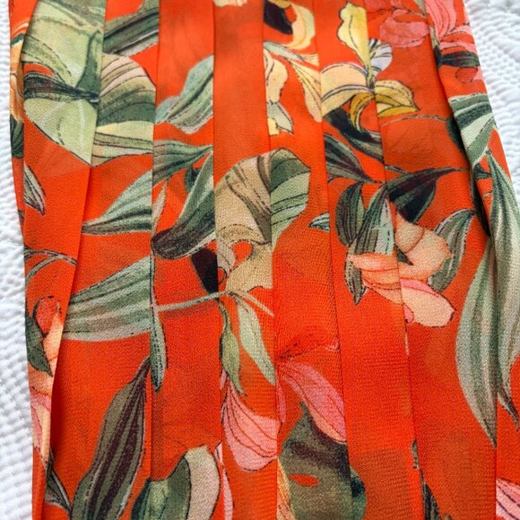 Chico's Size 14 Orchid Pleated Sleeve Blouse, Like New, Sheer, Lightweight - Picture 6 of 9